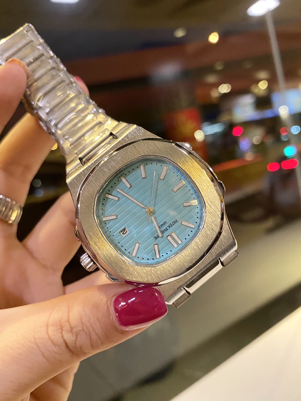 ブランド時計角部分ディテール